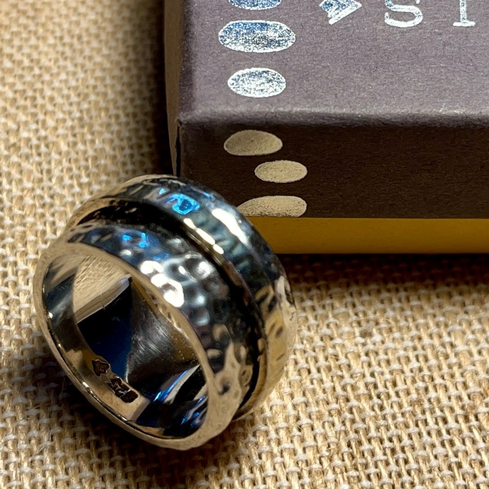 Silpada Hammered Circle Ring - Picture 10 of 13
